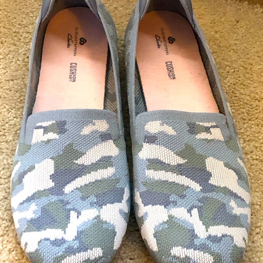 Clarks Cloudsteppers Camo slip ons